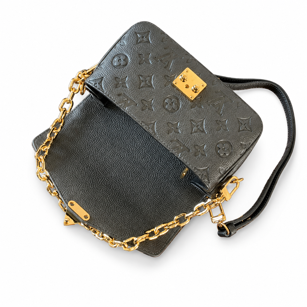 Louis Vuitton Classic Ultra-Narrow Column Crossbody Bag 13.5x6x21.5cm