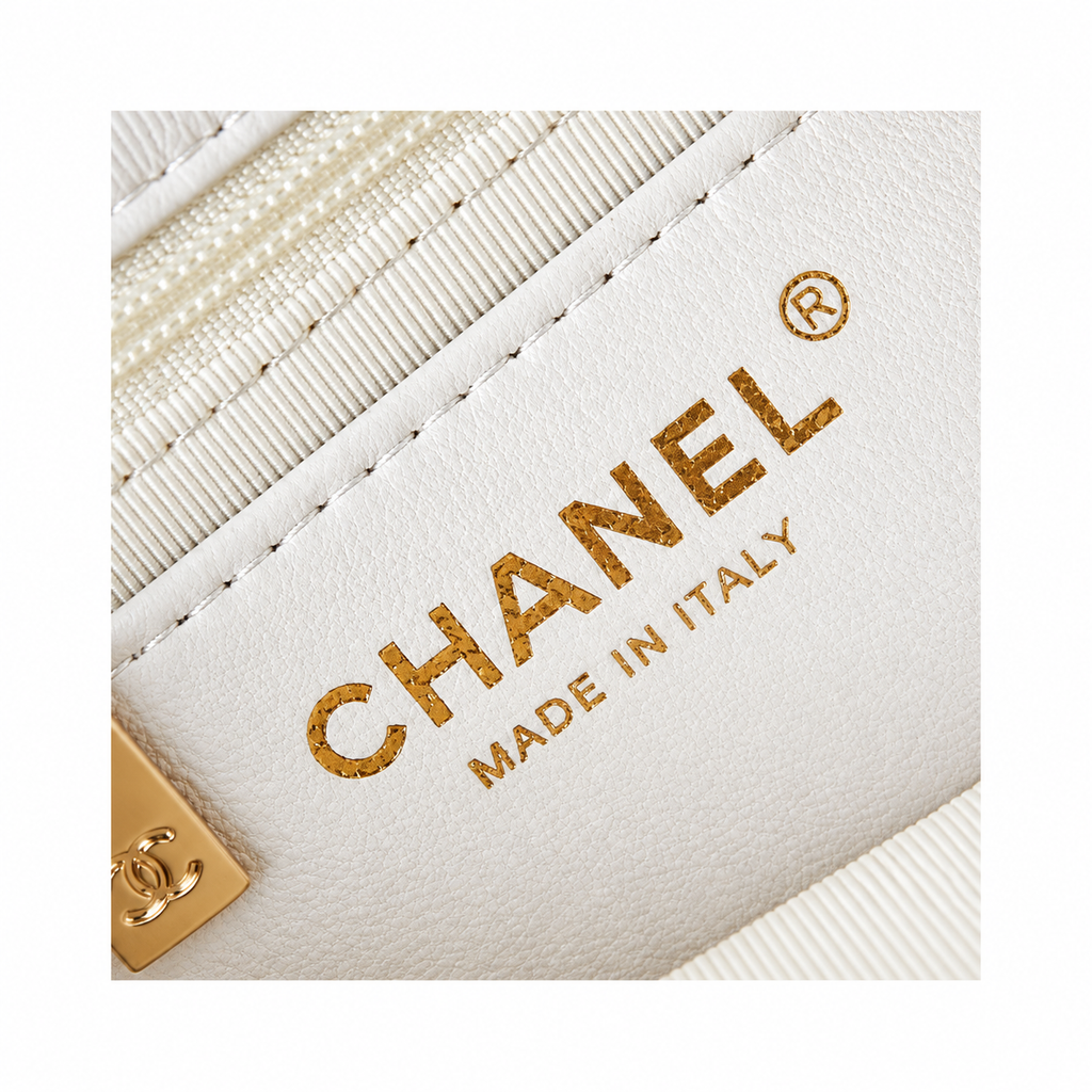 Chanel Quilted Ultra Slim Mini Bag 12.5×16×4.5cm