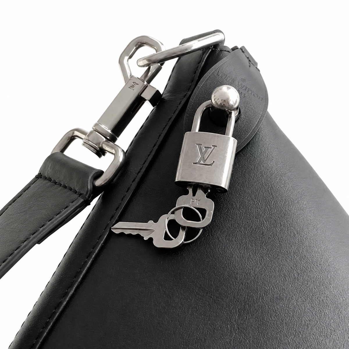 Louis Vuitton Classic Large Flat Shoulder Bag 48×38×14cm