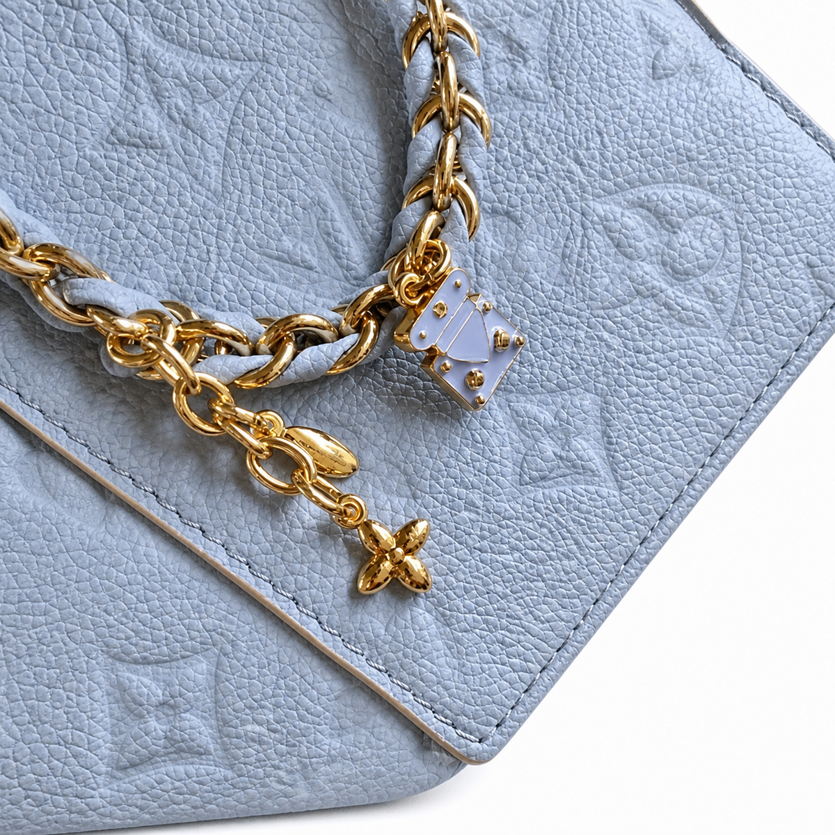 Louis Vuitton Classic Sleek Flat Crossbody Bag 19x11.5x6.5cm