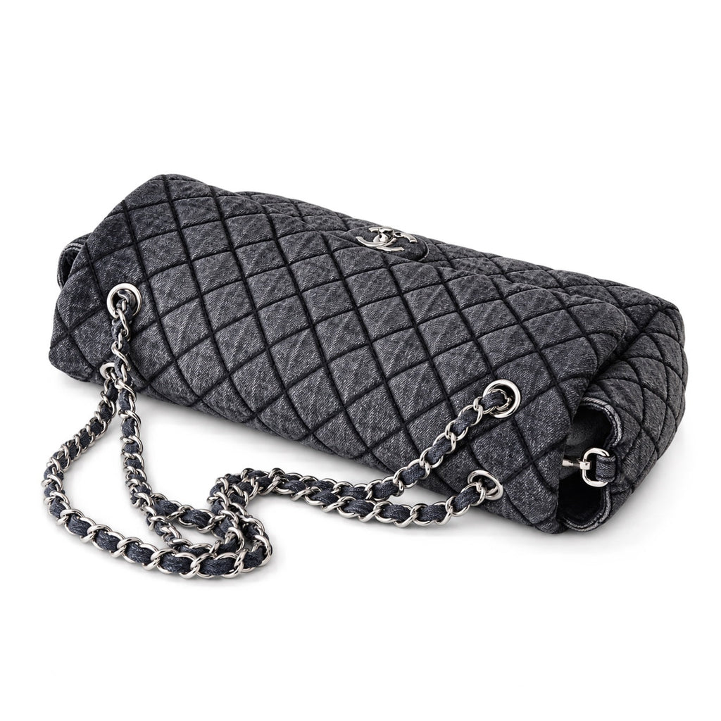 Chanel Classic Quilted Maxi Flap Bag | CC Hardware & Gold Chain — 33cm