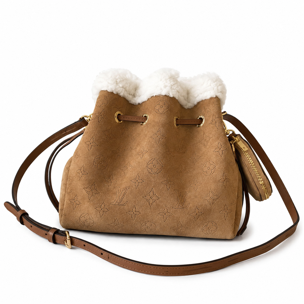 Louis Vuitton Classic Deep Portrait Crossbody Bag 19x22x14cm