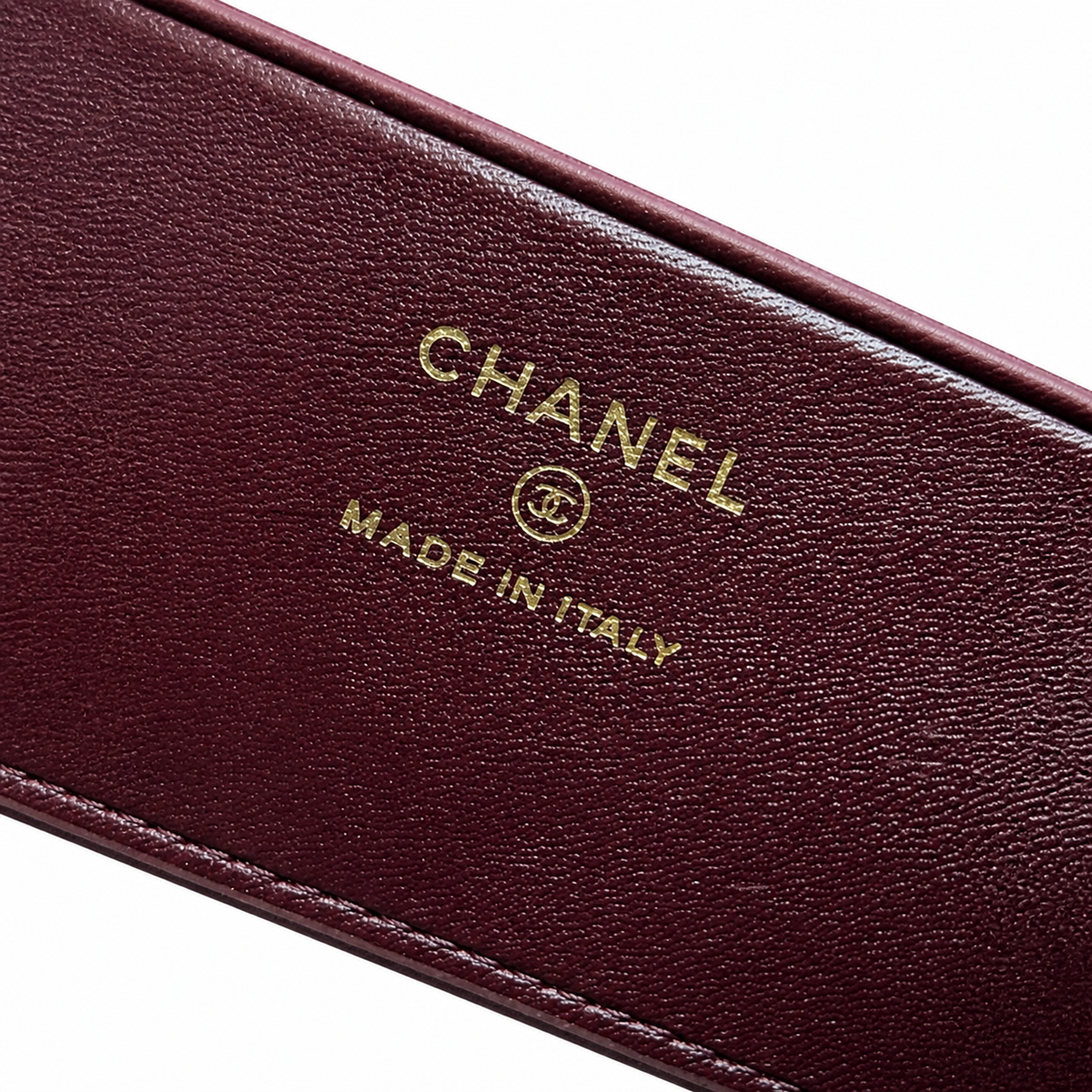 Chanel Classic Luxury Handbag – Timeless Elegance