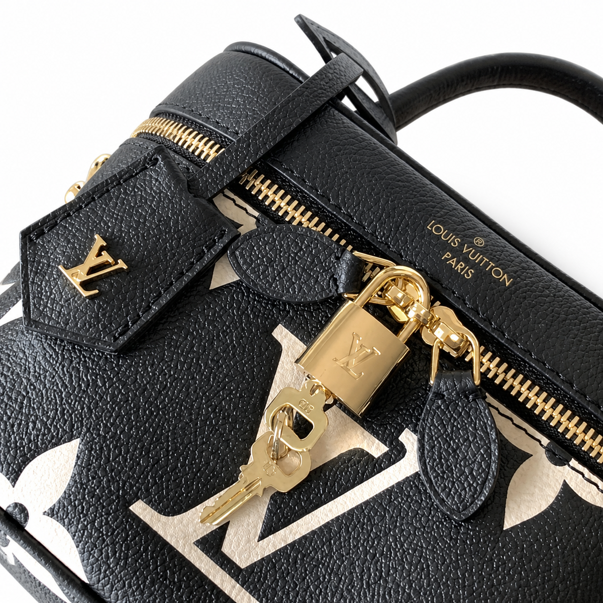 Louis Vuitton Classic Compact Crossbody Bag 19×13×11cm