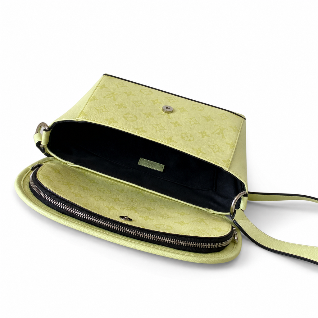 Louis Vuitton Classic Wide Crossbody Bag 26.6×17×11cm