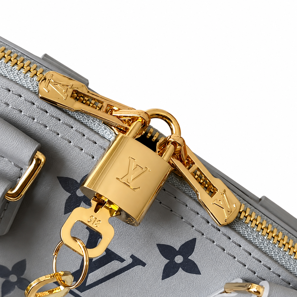 Louis Vuitton Classic Balanced Volume Crossbody Bag 23.5x17.5x11.5cm — Premier Edition
