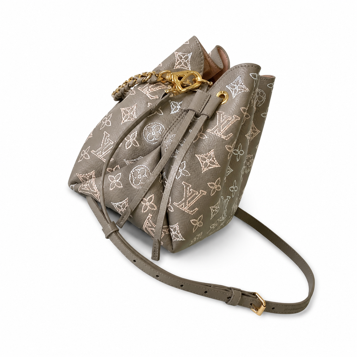 Louis Vuitton Classic Bella Square Crossbody Bag 19×22×14cm