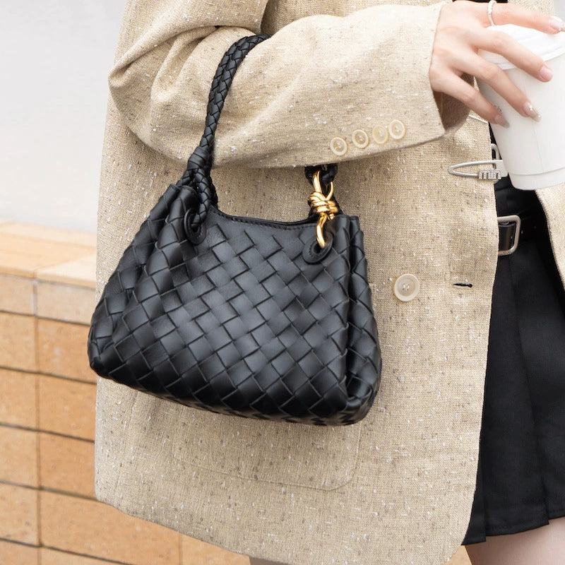 Elegant Women's Handbag – Modern Minimalist Shoulder Bag