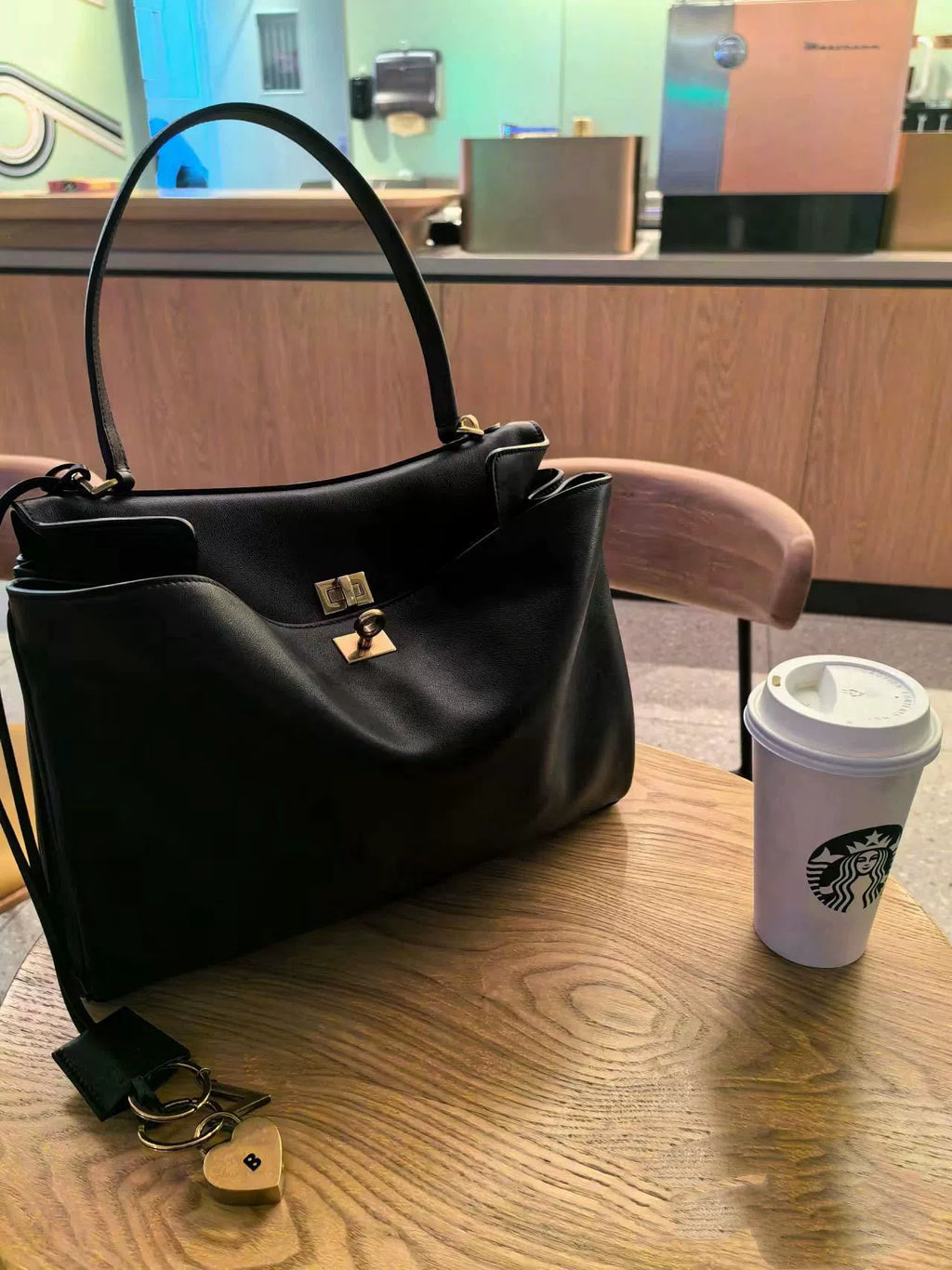 Black Leather Turn-Lock Shoulder Bag | Oversized Minimalist Work Handbag for Women